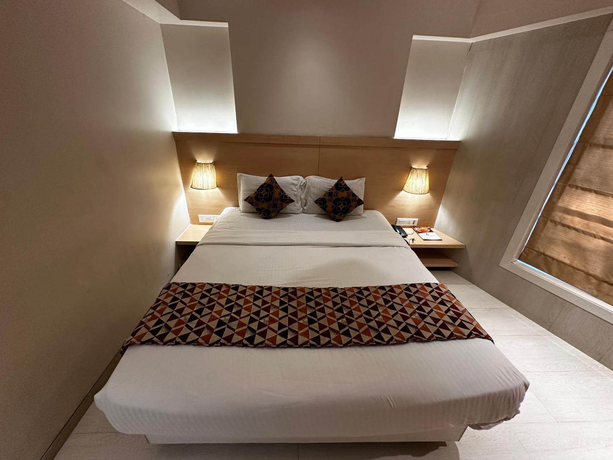 South Coast Hotel Wagle Estate Тхане Экстерьер фото